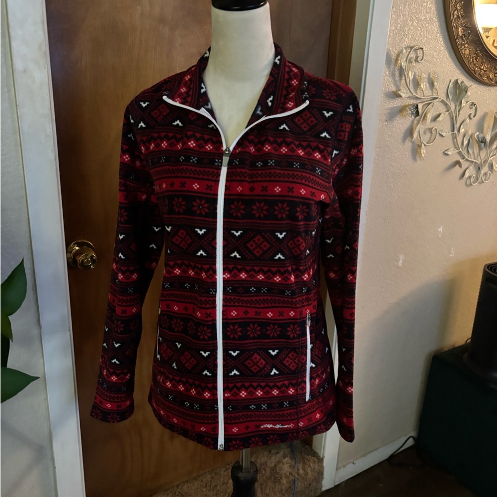 Eddie Bauer light weight sweater